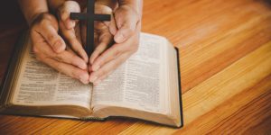 Padre denunciado por crimes de dignidade sexual na RMC