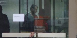 Bolsonaro aparece pela primeira vez após prisão na Superintendência da PF • CNN Brasil