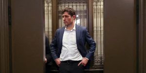 a US Immigration and Customs Enforcement agent in Minneapolis