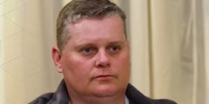 Ex de Suzane von Richthofen, Sandrão entra na Justiça contra Amazon Prime por conta de 'Tremembé' e cobra indenização de milhões