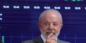 Lula delineia estratégia de reeleição em jantar com líderes