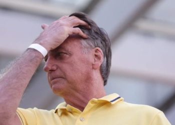 m colorida do ex-presidente Jair Bolsonaro