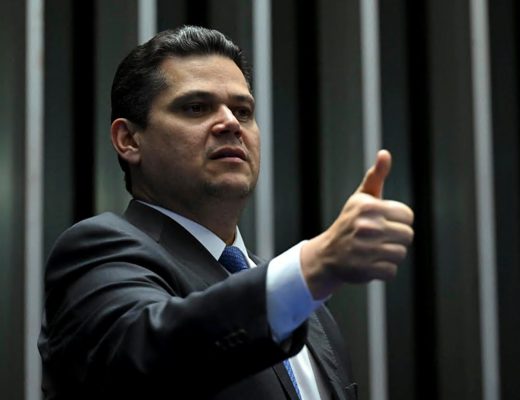 Aporte de R$ 200 milhões no fundo Master gera polêmica e suspeitas