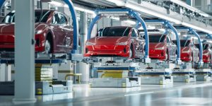 Desaceleração na China afeta produção industrial e vendas no varejo