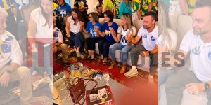 celina-e-michelle-maos-dadas