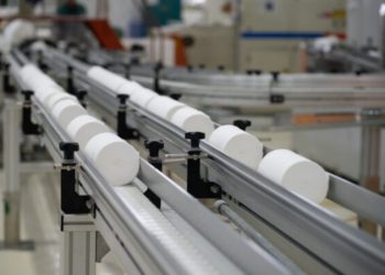 Produção industrial brasileira cresce 0,6% em 2025, aponta IBGE