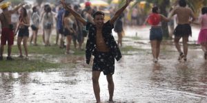 Chuva afeta várias regiões do Brasil na sexta pré-Carnaval