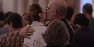 cidades-ana-paula-renault-presente-na-missa-de-s-timo-dia-do-pai-gerardo-renault-em-bh-1777148484