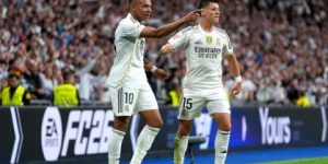 Mbappé e Arda Güler comemoram gol do Real Madrid contra o Barcelona