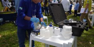 Sanepar promove avaliação técnica para garantir eficiência nas análises de esgoto