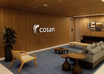 Cosan (CSAN3) enfrenta queda de 5% após venda de ações da Rumo