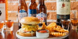 Bar esportivo em River North se destaca entre fãs da F1