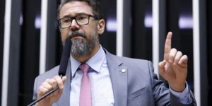 Justificativa de deputado do PL sobre motim na Câmara em 2025