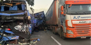 Engavetamento na Via Dutra em Taubaté deixa um morto e feridos