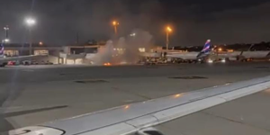 Incêndio em esteira de bagagens leva passageiros a evacuarem avião em Guarulhos