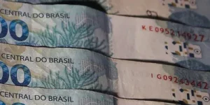 Como usar o 13º salário e evitar dívidas