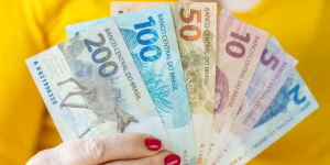 Empresas que pagam dividendos em março: Vale, Banco do Brasil e Petrobras