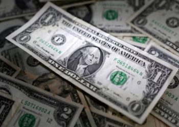 Dólar cai 1,38% e fecha a R$ 5,20 com IPCA-15 abaixo da expectativa