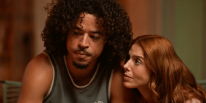 Ryan decide contar a verdade para Kami em "Dona de Mim" • Divulgação/Globo