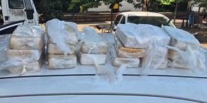 Mulher presa com 17,5 kg de pasta base de cocaína no Paraná