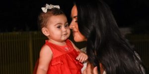 Clara, filha de Zezé Di Camargo, brilha em gravação de especial de Natal