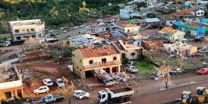m da cidade de Rio Bonito do Iguaçu após tornado