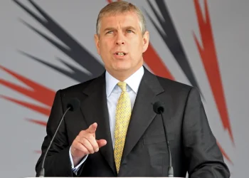 Documentos de Andrew revelam vínculos com Epstein em investimento no Afeganistão