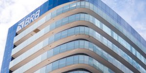 fachada-do-banco-de-brasilia-brb-no-centro-empresarial-cnc-regiao-central-de-brasilia-metropoles-9-scaled-1