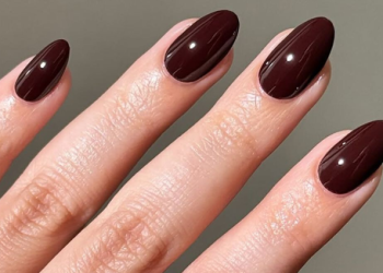 Cores de esmalte atemporais que garantem elegância em qualquer look
