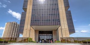 Economistas revisam para baixo projeções da inflação e selic em 2025 e além