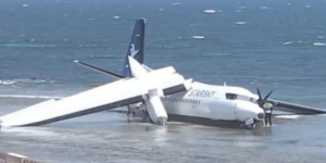 Avião faz pouso de emergência em praia da Somália sem feridos