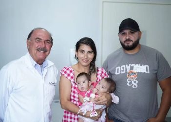 m colorida mostra siamesas de São Paulo