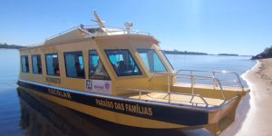 Transporte escolar aquaviário garante acesso à educação em comunidades ribeirinhas do Paraná