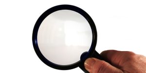 geralt-magnifying-glass-106803_640