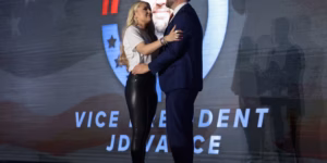 Erika Kirk e Vice Presidente JD Vance