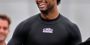 Goleiro Bruno se apresenta ao Tribunal de Justiça em data simbólica