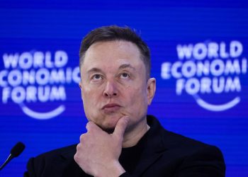 Elon Musk planeja construir um catapulta na Lua