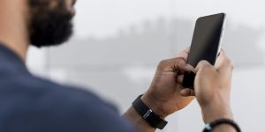 Selo de ligação segura contra robocalls só vai aparecer em alguns celulares