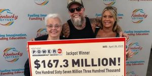 Foto: 1 de 1 Homem que ganhou R$ 880 milhões na loteria é preso após roubo - Fot