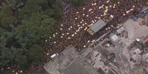 Superlotação durante bloco de Carnaval gera tumulto em São Paulo