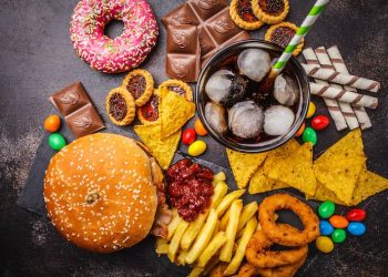 Ultraprocessados afetam controle do apetite em adolescentes