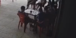 Adolescente é assassinado por facção rival em bar; vídeo mostra crime