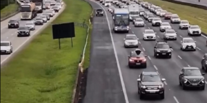 Descida para o litoral de São Paulo pela Rodovia dos Imigrantes