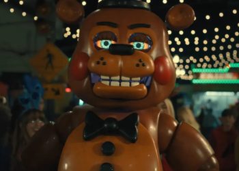 Toy Freddy Fazbear at an outdoor parade in Five Nights at Freddy's 2
