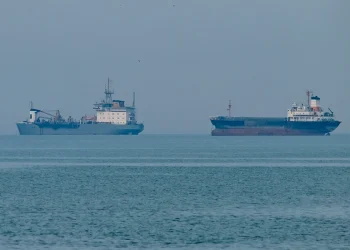 Ataque do Irã a petroleiro dos EUA aumenta tensões no Golfo Pérsico