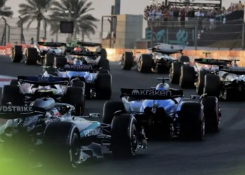 The start of the 2025 Abu Dhabi Grand Prix as seen from behind Kimi Antonelli, Mercedes