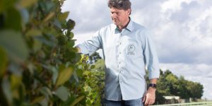 Fabiano Gomes, um dos proprietários da Fazenda Pau Furado, localizada em Teixeira Soares (PR