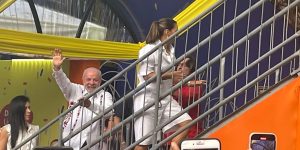 Lula marca presença no Carnaval de Salvador com Janja e aliados