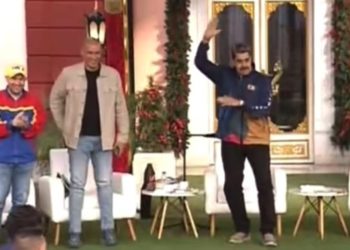 m colorida de Nicolás Maduro dançando
