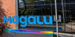 Magazine Luiza (MGLU3) vê lucro cair 69,8% no 3T25, mas supera expectativas